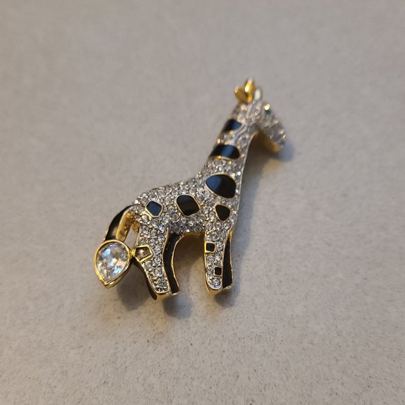 Fifth Avenue Collection of Jewellery Giraffe Pin - Picture 2 of 5